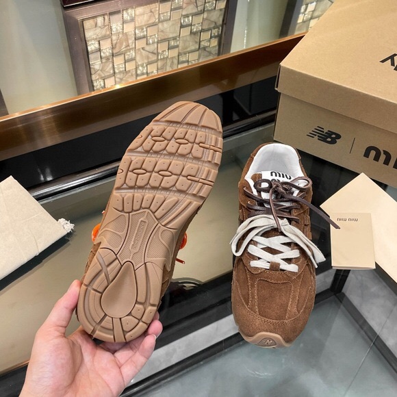 Miu Miu Brown Suede Sneakers with Orange and White Laces - Picture 5 of 5